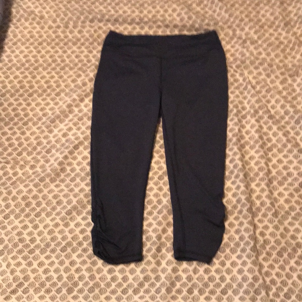 Gaiam blue Capri leggings